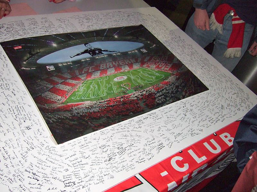 Allianz Arena - On-Site Activation - Signature Board.jpg