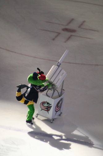 Blue Jackets T-Shirt Shooter.jpg