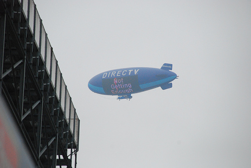 DirecTV Blimp - Daytona 09.jpg