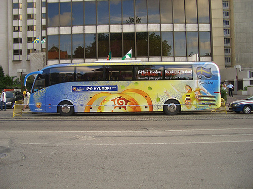 Euro 2004 - Sweden Team Bus.jpg