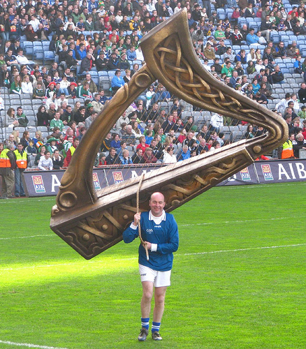Gelic Football - Field Harp.jpg