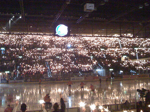 Lights - Hockey Game - Hallenstadion (Zurich).jpg
