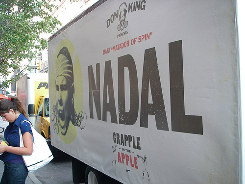 Nike Guerilla - Federer Match3.jpg